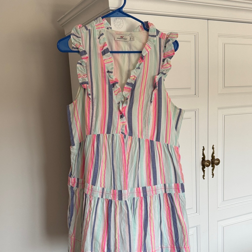 Vineyard vines women’s  Sleeveless Ruffle Stripe Dress - Multi Pink